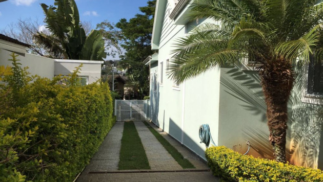 Casa em Condomnio