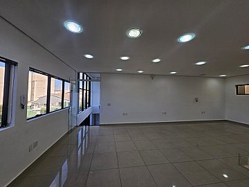 SALA COMERCIAL